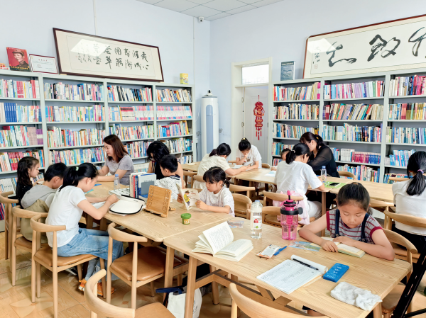 德恒财富 用书香点亮孩童梦想